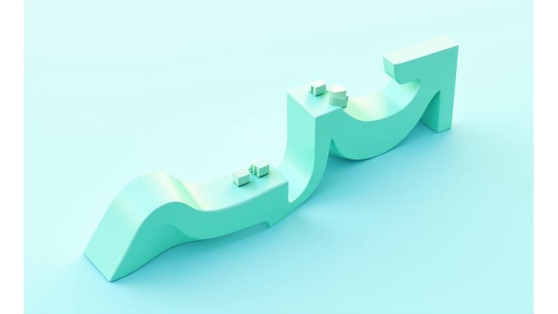 Grafische Darstellung einer Zeitachse, die 'Studium/Ausbildung', 'Übergangsphase' und 'Berufseinstieg' zeigt, mit Pfeilen, die den Beginn der flexiblen Rückzahlung nach dem Abschluss symbolisieren.